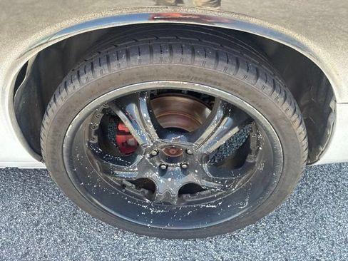 Used 2010 Dodge Challenger R/T RWD image 5
