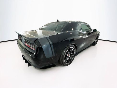 Used 2016 Dodge Challenger R/T Scat Pack RWD image 36