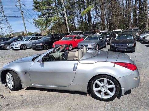 Used 2005 Nissan 350Z Touring RWD image 17