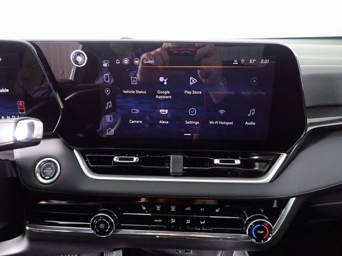 New 2025 Chevrolet Equinox LT w/ Safety and Technology Package image 24