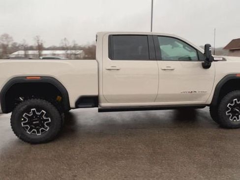 New 2026 GMC Sierra 2500 AT4X image 9