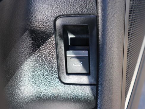 Used 2024 Audi A6 Premium Plus image 51