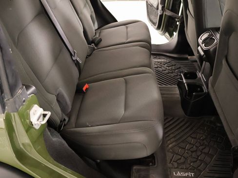 Used 2021 Jeep Wrangler Unlimited Sport image 14