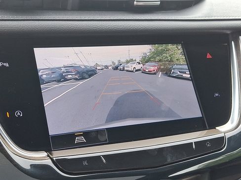 Used 2022 Cadillac XT6 Premium Luxury image 21