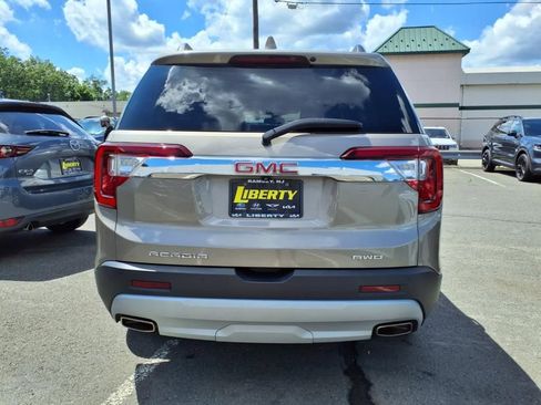 Used 2022 GMC Acadia SLT w/ Technology Package image 4