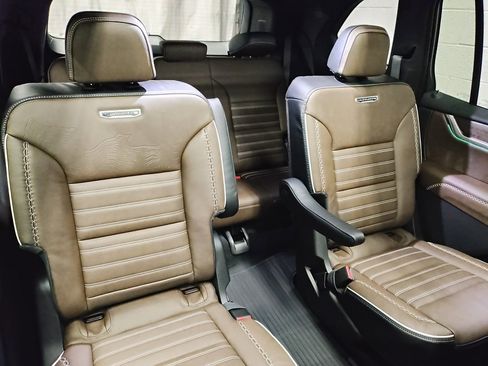 New 2026 GMC Acadia Denali Ultimate w/ LPO, Floor Liner Package image 11