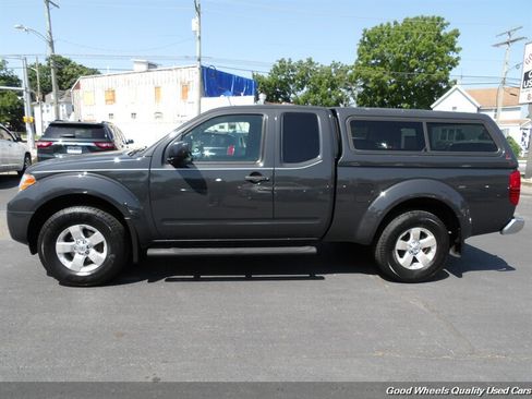 Used 2012 Nissan Frontier SV w/ SV Premium Utility Pkg AWD/4WD image 8