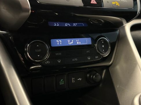 Used 2018 Mitsubishi Eclipse Cross ES image 14