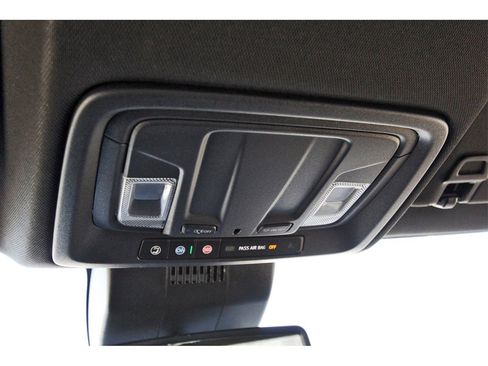 Used 2025 GMC Sierra 2500 AT4 image 23