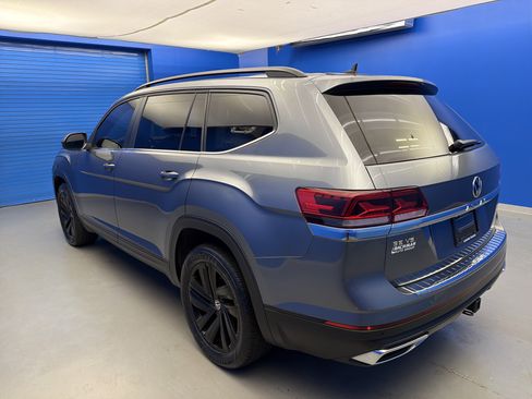 Certified 2023 Volkswagen Atlas SE w/ Panoramic Sunroof Package image 5