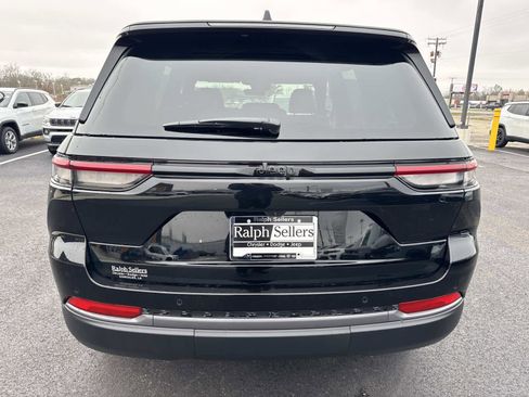 New 2026 Jeep Grand Cherokee Limited w/ Limited Altitude Package RWD image 5