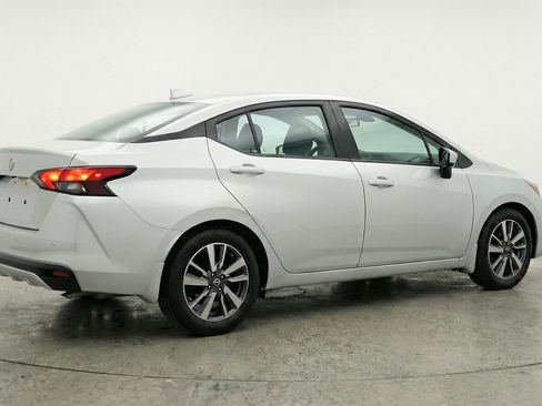 Used 2025 Nissan Versa SV FWD image 9