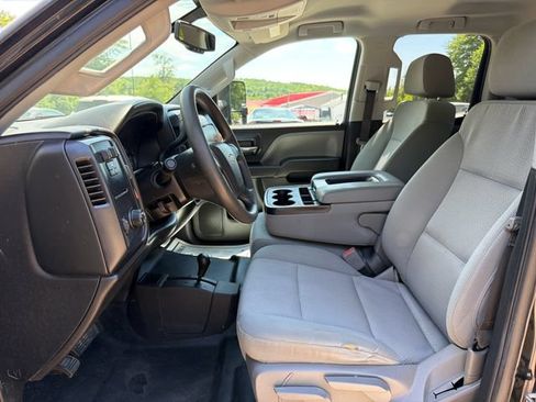 Used 2019 Chevrolet Silverado 2500 W/T AWD/4WD image 10