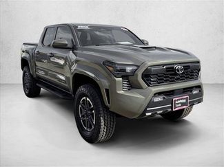 Used 2025 Toyota Tacoma TRD Sport video 3