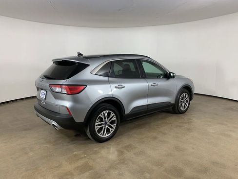Used 2022 Ford Escape SEL image 8