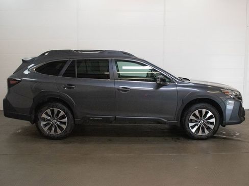 Used 2024 Subaru Outback Limited AWD/4WD image 3
