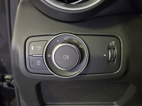 New 2025 Alfa Romeo Giulia AWD image 16