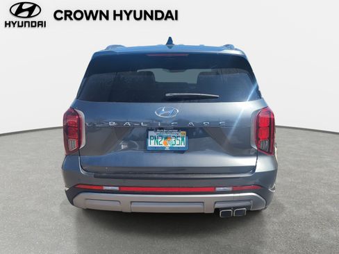 Used 2024 Hyundai Palisade Limited image 5
