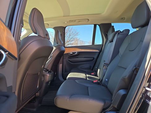 Used 2025 Volvo XC90 B5 Plus w/ Protection Package Premier image 13