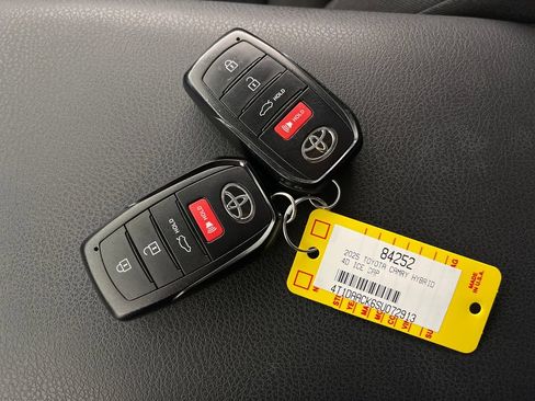 Used 2025 Toyota Camry LE FWD image 24