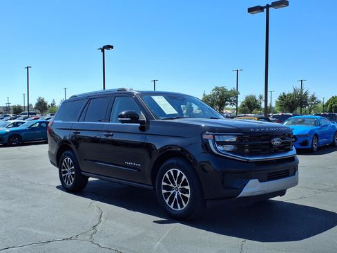 Certified 2025 Ford Expedition Platinum AWD/4WD image 8