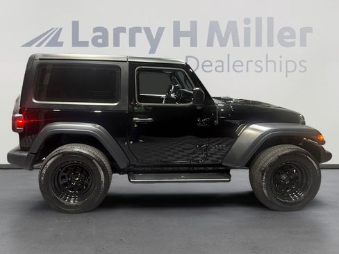 Used 2023 Jeep Wrangler Sport S image 6