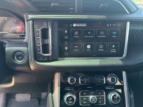 Used 2024 GMC Yukon XL Denali w/ Denali Reserve Package AWD/4WD image 23