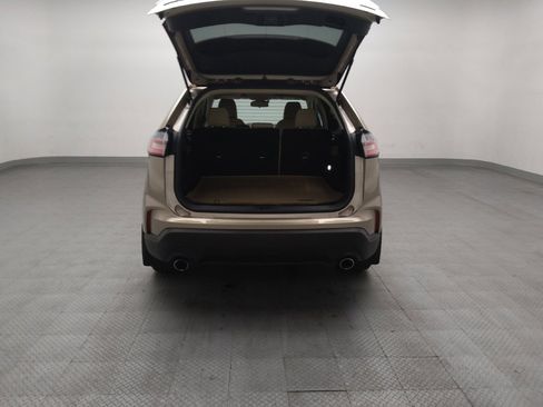 Used 2020 Ford Edge SE FWD image 29
