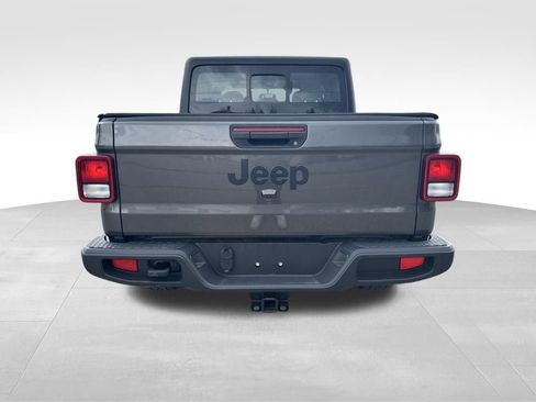 Used 2022 Jeep Gladiator Sport w/ Trailer Tow Package AWD/4WD image 6