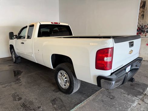 Used 2010 Chevrolet Silverado 2500 LT AWD/4WD image 5