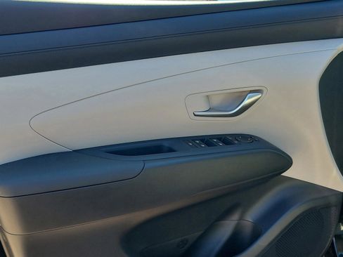 New 2026 Hyundai Tucson SEL image 17