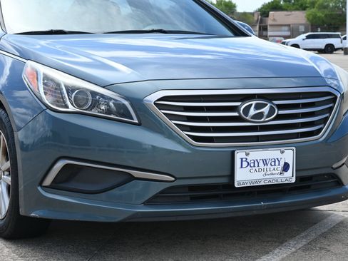 Used 2017 Hyundai Sonata SE w/ Winter Weather Package FWD image 26