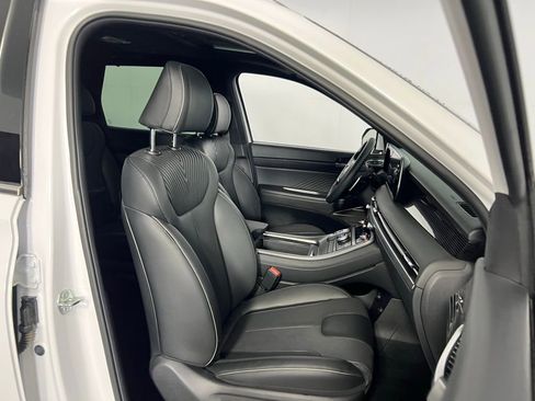 Used 2024 Hyundai Palisade Calligraphy image 31