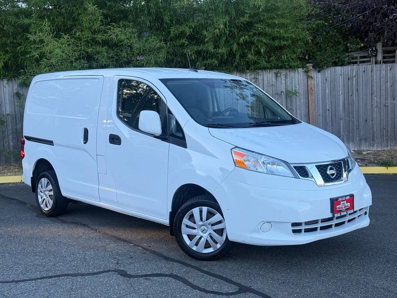 Used 2020 Nissan NV200 SV FWD image 3