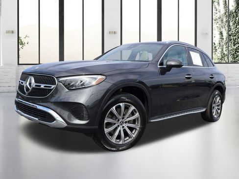 Used 2026 Mercedes-Benz GLC 300 4MATIC image 1