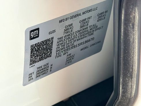 Certified 2025 Cadillac Escalade ESV V AWD/4WD image 47