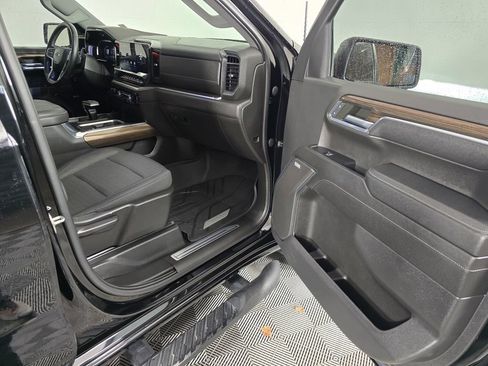 Used 2023 Chevrolet Silverado 1500 RST w/ Redline Edition image 12