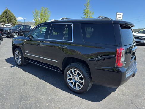 Used 2016 GMC Yukon Denali w/ Enhanced Security Package AWD/4WD image 5
