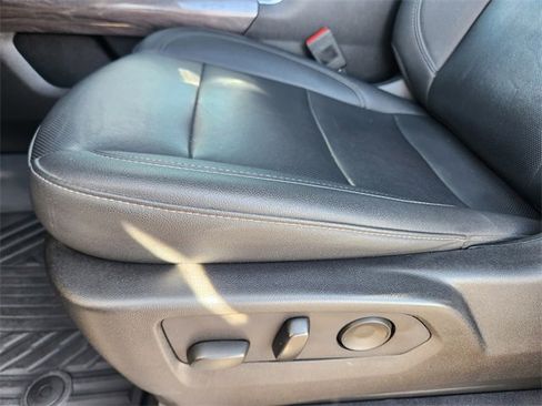 Used 2024 Chevrolet Silverado 3500 LTZ w/ LTZ Plus Package image 9