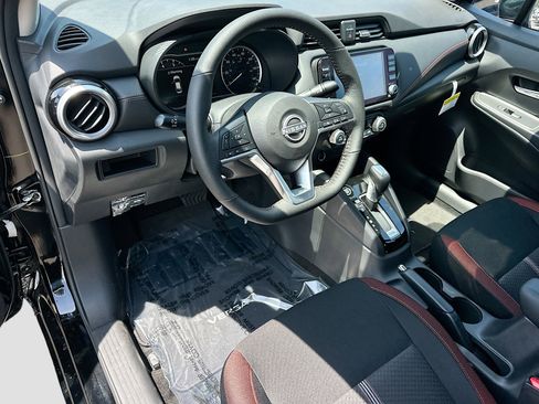 New 2025 Nissan Versa SR w/ Trunk Package FWD image 6
