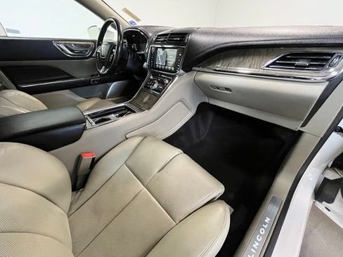 Used 2018 Lincoln Continental Reserve AWD/4WD image 10