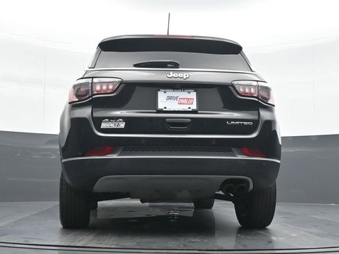 Used 2022 Jeep Compass Limited image 20