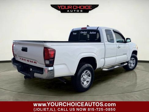 Used 2018 Toyota Tacoma SR5 AWD/4WD image 6