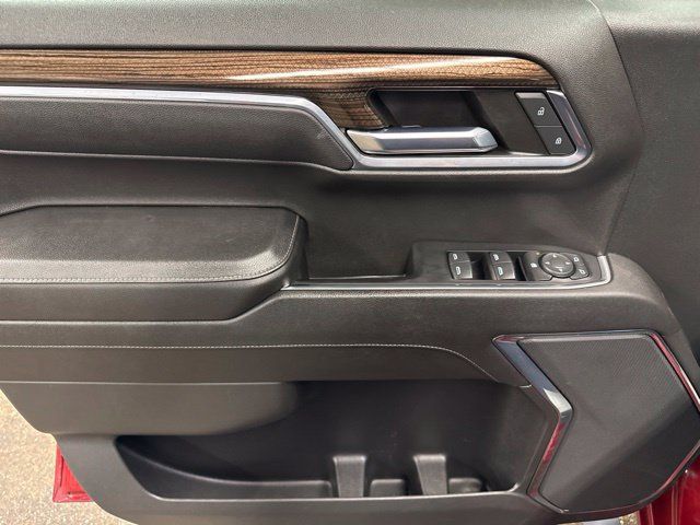 Used 2023 Chevrolet Silverado 1500 RST w/ Z71 Off-Road Package AWD/4WD image 11