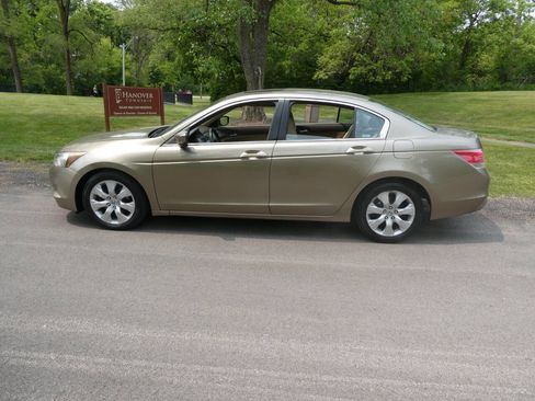 Used 2009 Honda Accord EX image 4