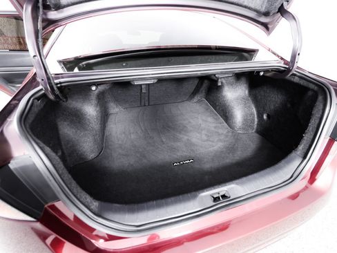 Used 2023 Nissan Altima 2.5 SV FWD image 15