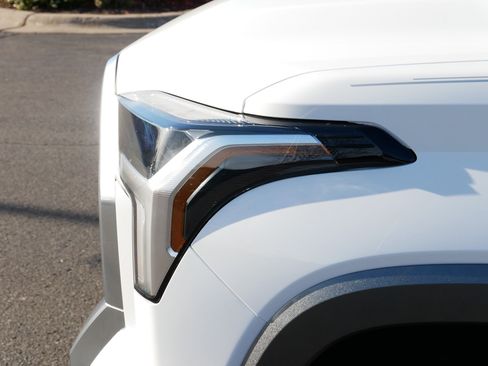 Used 2025 Toyota Tundra Limited image 16