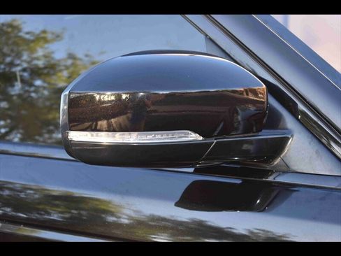 Used 2017 Land Rover Range Rover Sport HSE image 50