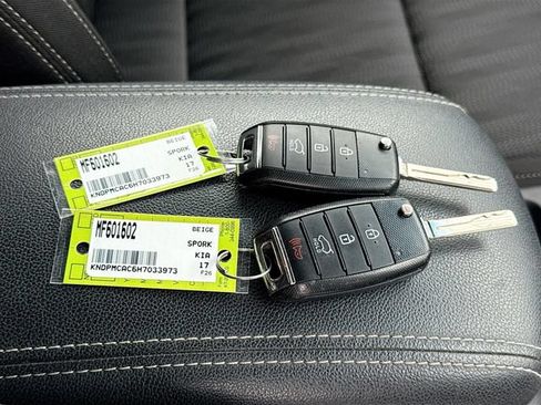Used 2017 Kia Sportage LX AWD/4WD image 39