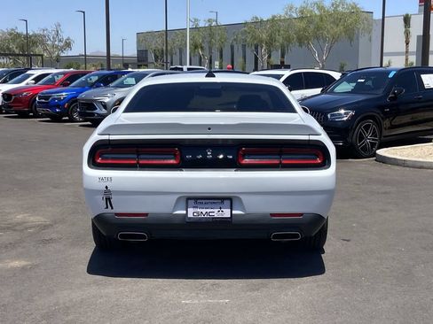 Used 2019 Dodge Challenger SXT RWD image 5